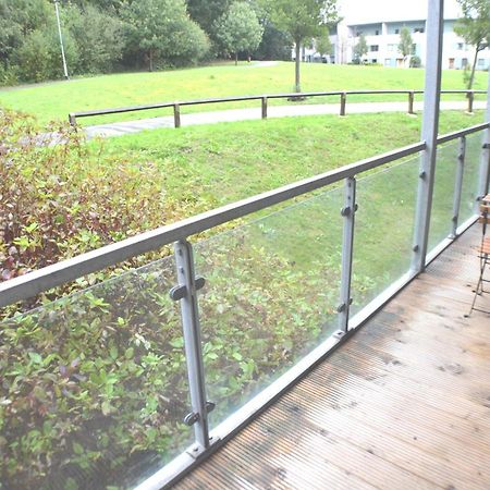 Brentwood Town Retreat - Large 2 Bedroom Apartment Екстериор снимка